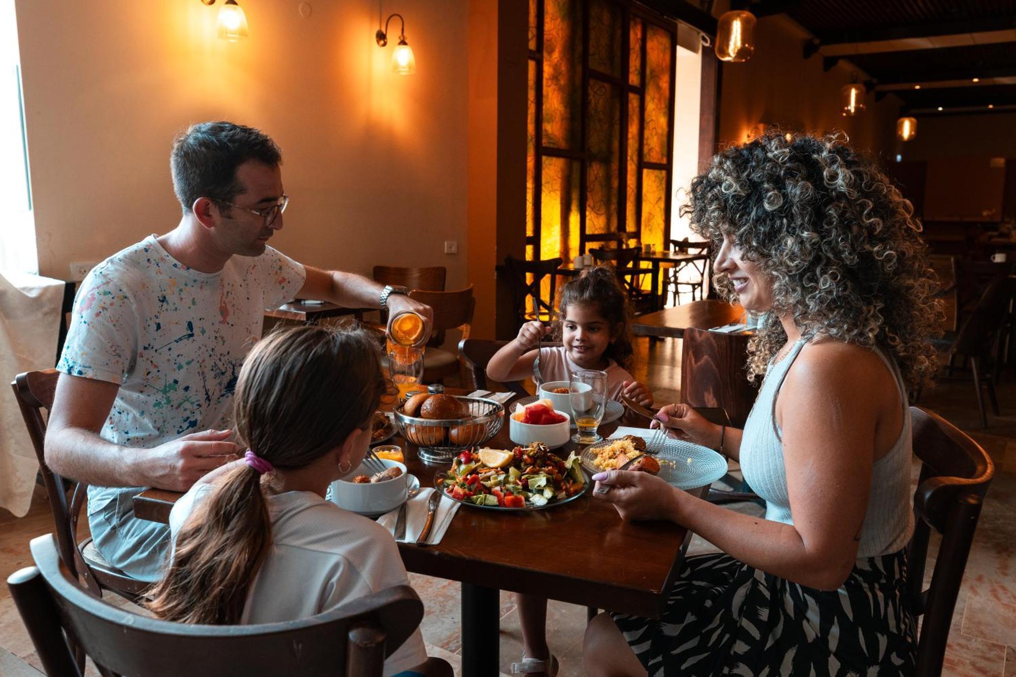 Eden Inn Zikhron Ya'akov Εξωτερικό φωτογραφία